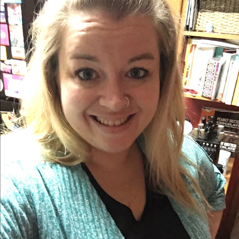 Meet your Posher, Marissa